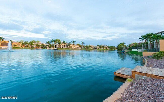 Building Photo - 1945 W Yellowstone Way