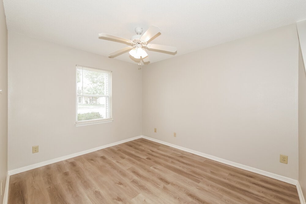 Building Photo - 8446 Abbey Dell Dr
