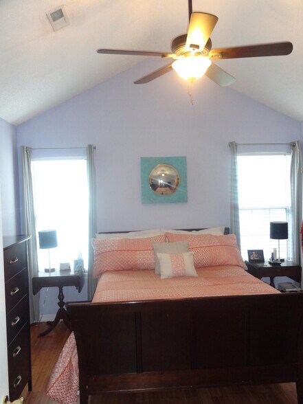 Building Photo - 388 Culver Ave