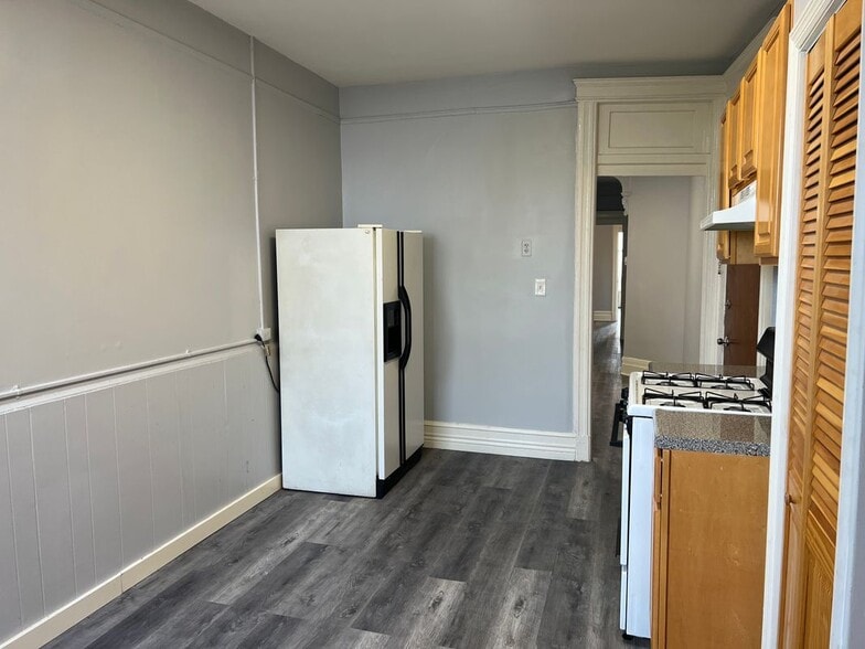 Building Photo - 432 New York Ave