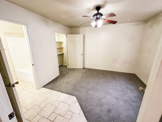 Building Photo - 29 E 300 N