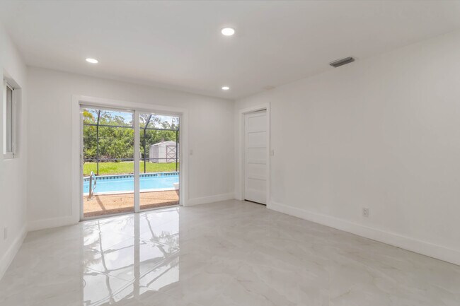 Building Photo - 3699 Liberty Square