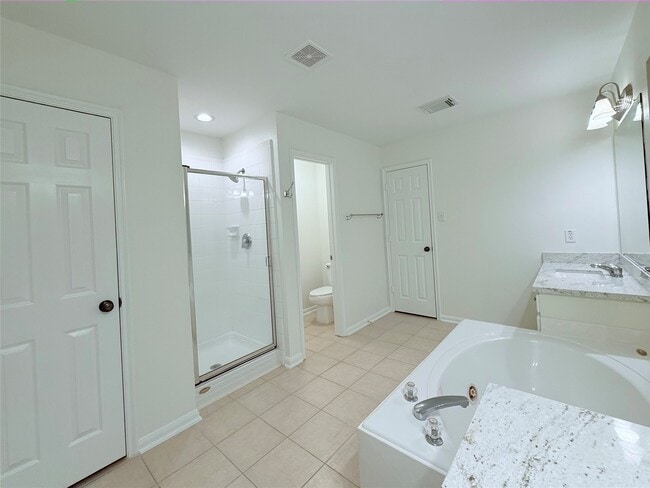 Building Photo - 13714 Brighton Park Dr