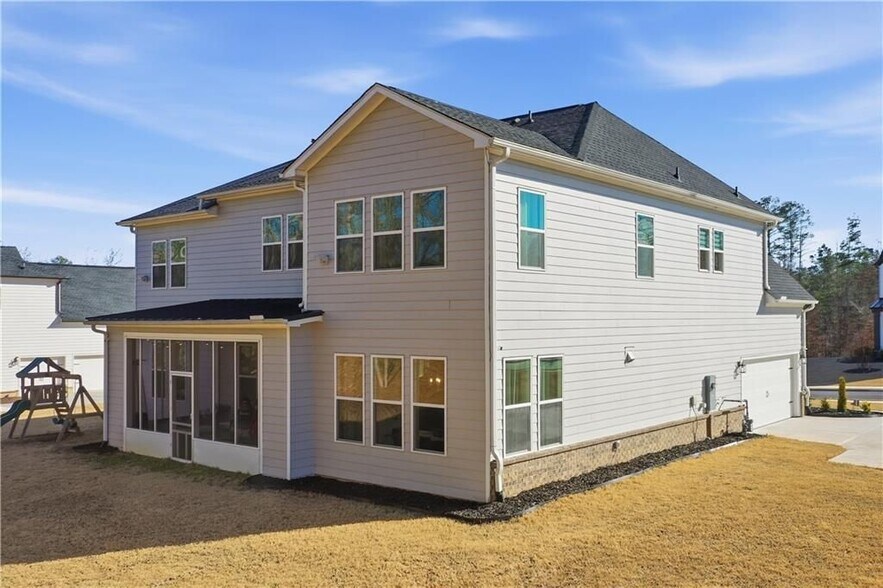 Building Photo - 415 Oakleigh Ave