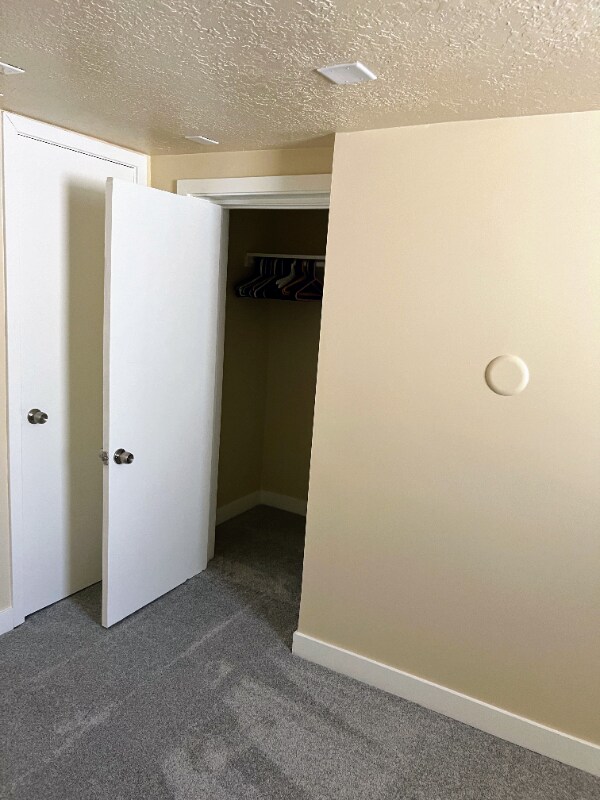 Building Photo - 1876 S Roberta St