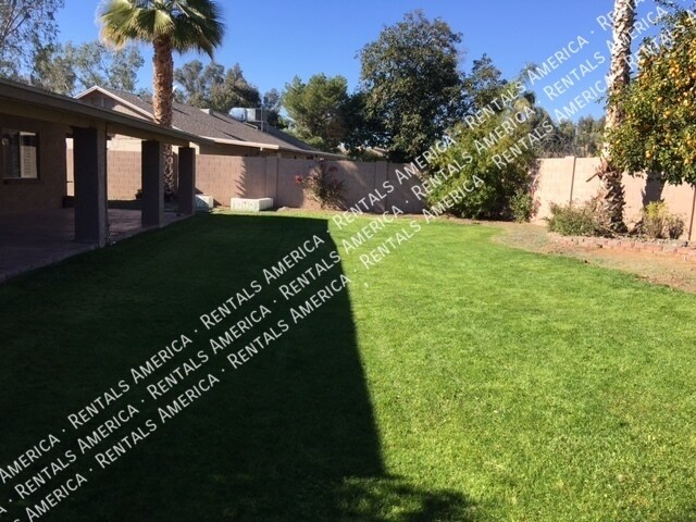 Building Photo - 5144 E Carolina Dr