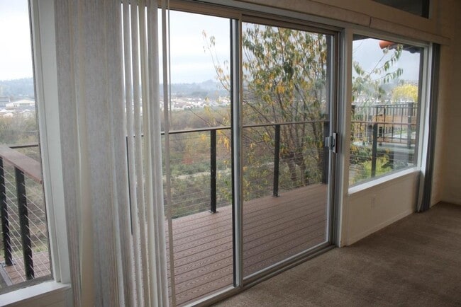 Building Photo - 2Bed/2.5Bath Home in Bonsall w/ a View~ Cl...