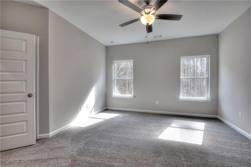 Building Photo - 265 Eva Way NE