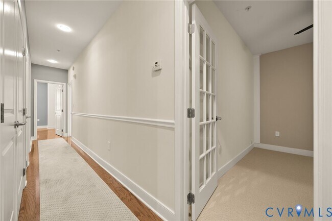 Building Photo - 1418 N Rhodes St