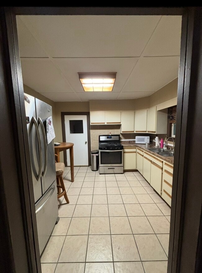 Building Photo - 286 Villa St