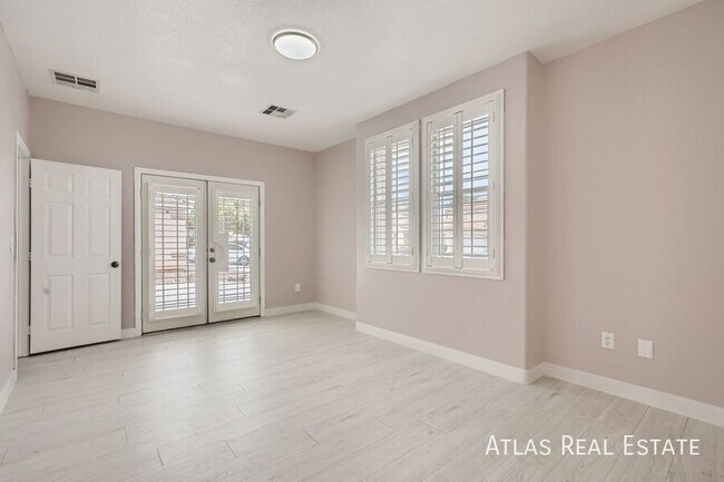 Building Photo - 4609 N Sergeant Ct