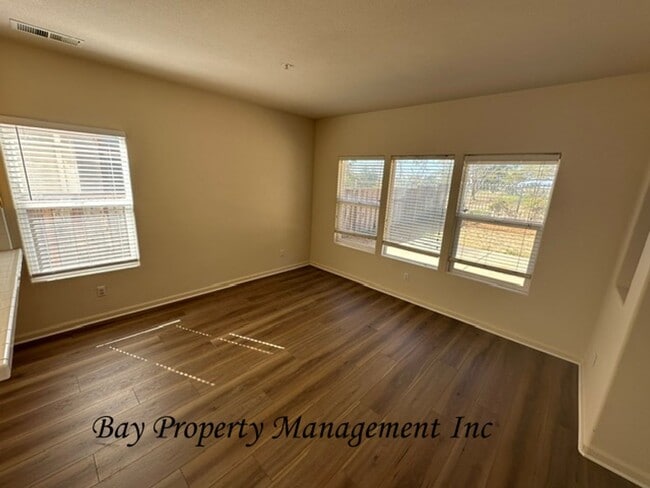Building Photo - 1124 Cobblestone St