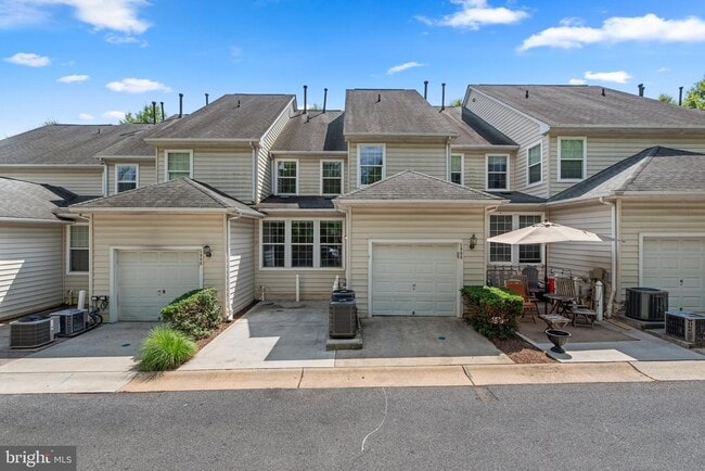 Building Photo - 5906 Perfect Calm Ct