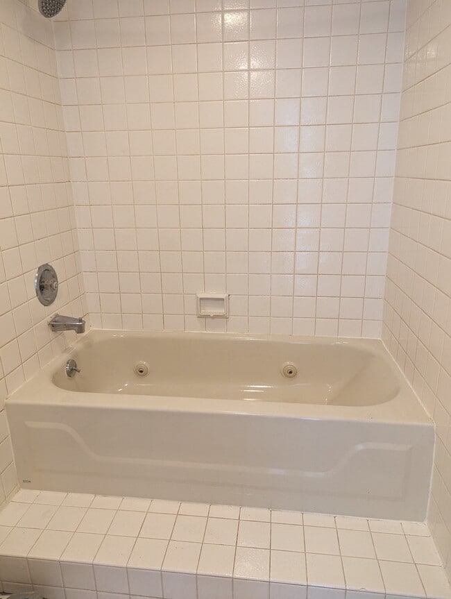 Building Photo - 8557 N National Ave