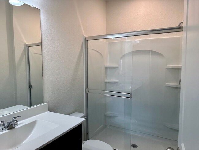 Building Photo - Open concept ranch
