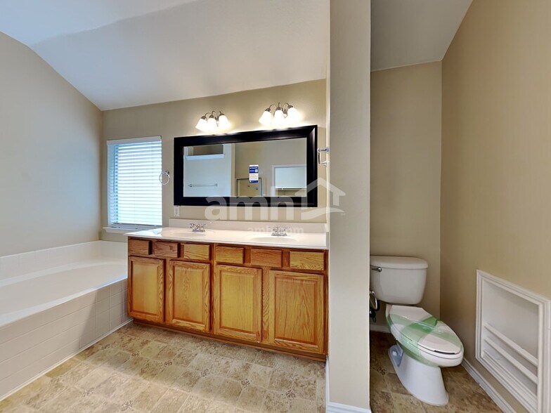 Building Photo - 324 Bayberry Dr