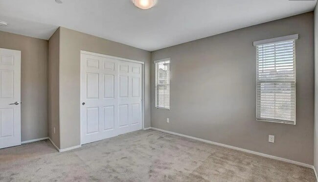 Building Photo - 37 Alamere Falls Dr