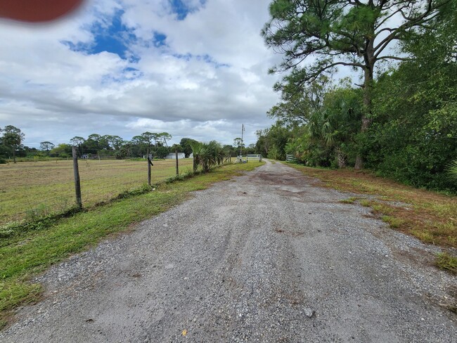 Building Photo - 4910 Ralls Dr