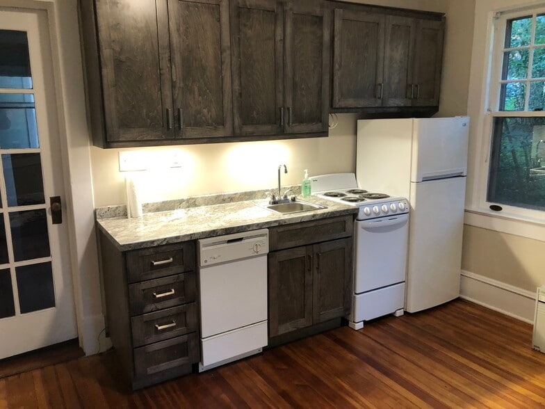 New Kitchen - 1212 Brookstown Ave