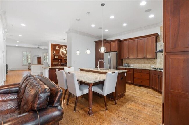 Building Photo - 4209 Whitby Way SE