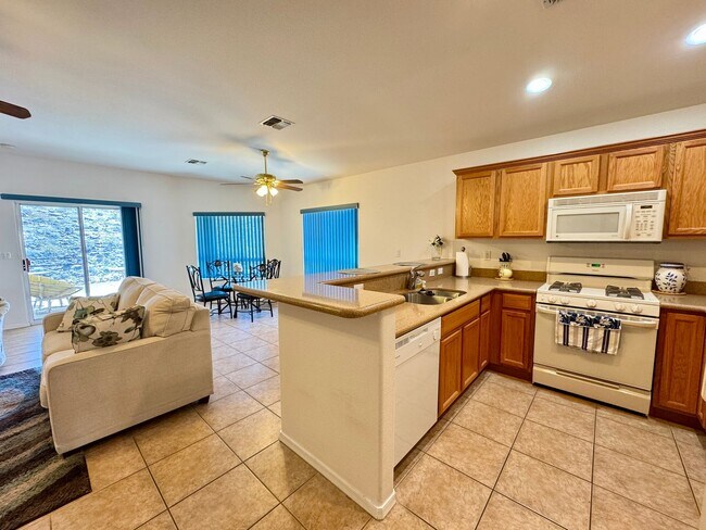Building Photo - FOX CREEK Cul De Sac Home with Garage