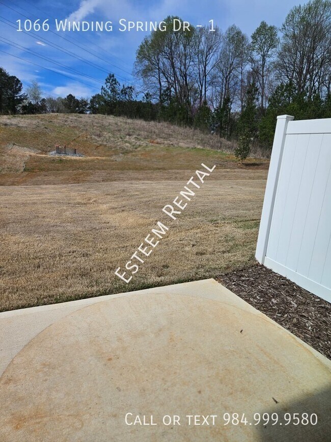 Building Photo - 1066 Winding Spg Dr