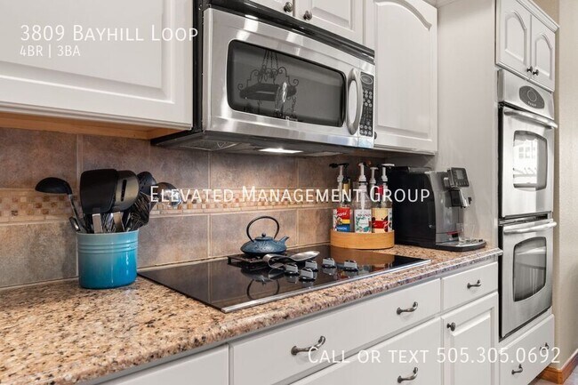 Building Photo - 3809 Bay Hill Loop SE