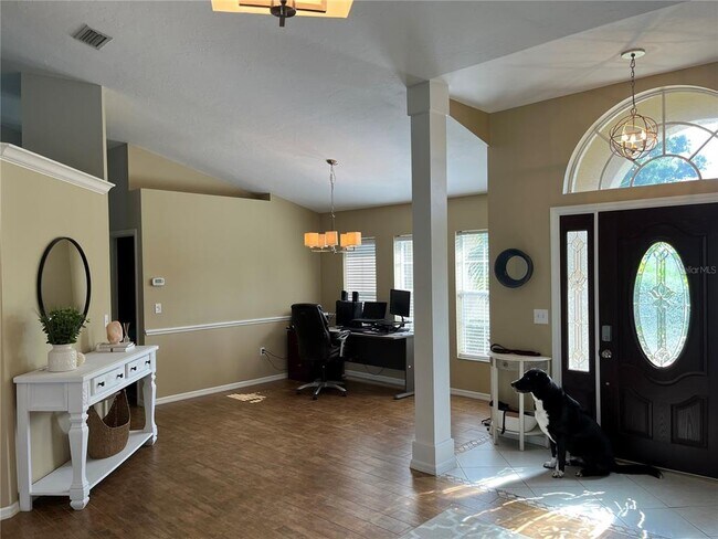 Building Photo - 5828 Sandy Pointe Dr