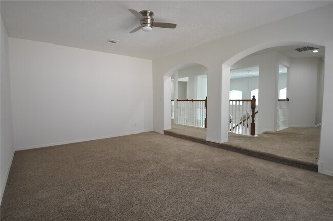 Building Photo - 1914 Sand Hollow Ln