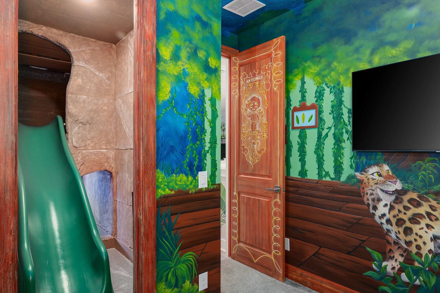 Building Photo - 7458 Gathering Dr