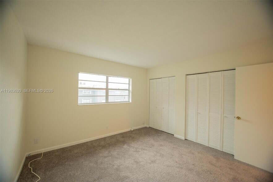 Building Photo - 4803 NW 9th Dr