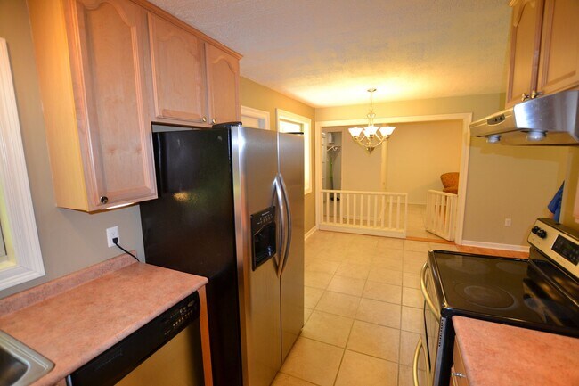 Building Photo - West Feliciana School District! 3 bedroom, 1.5 bath home in coveted Audubon Hills Subdiv