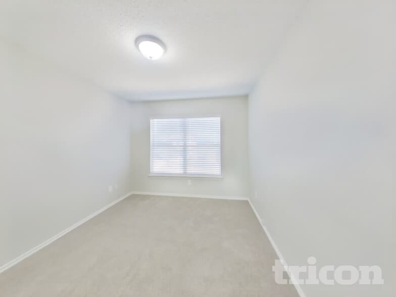 Building Photo - 10170 Paddlefish Creek