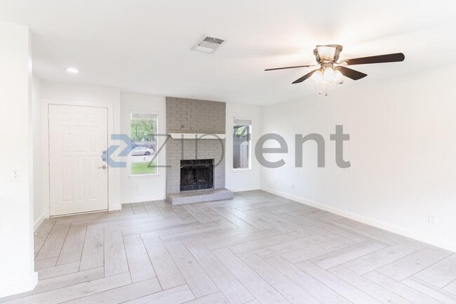 Building Photo - 2311 Singletree Ave