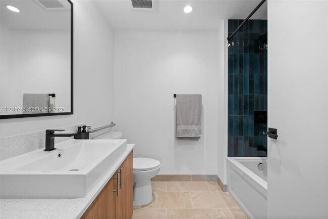 Building Photo - 650 SW 1st St