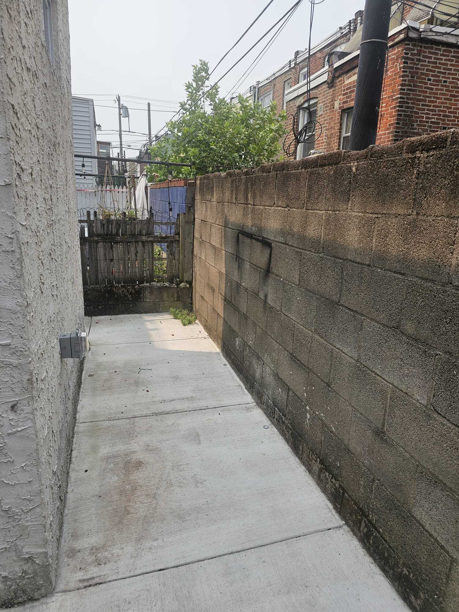Building Photo - 2126 S Norwood St