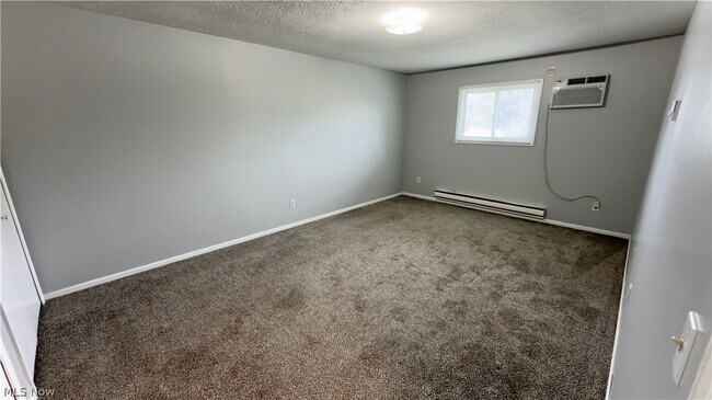 Building Photo - 229 Brunswick Dr