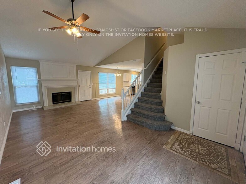 Building Photo - 12052 Ivanhoe Cir