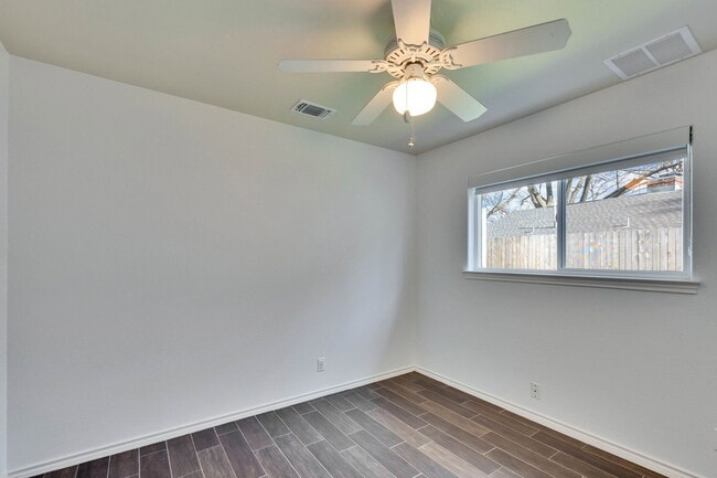Building Photo - 7709 Shoal Creek Blvd