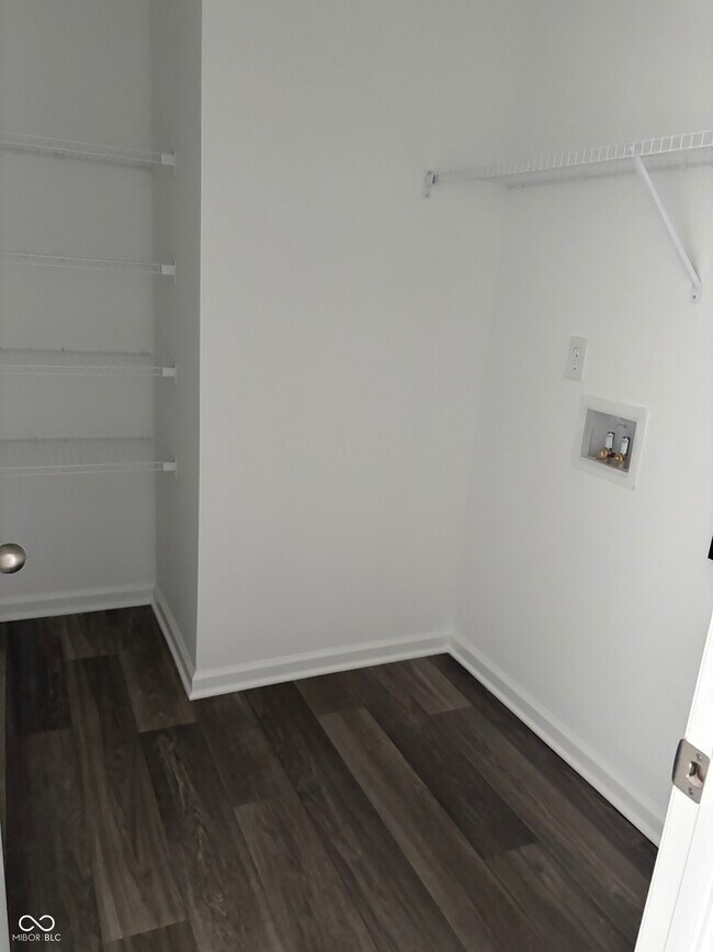 Building Photo - 2825 Moonstone St