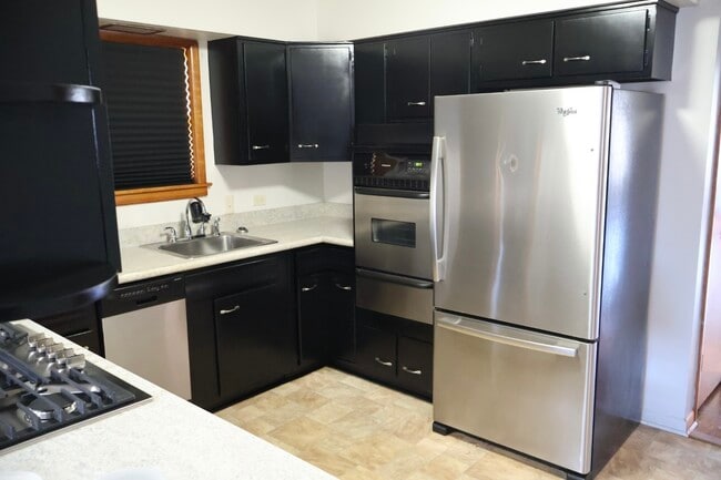 Building Photo - 9721 S Albany Ave