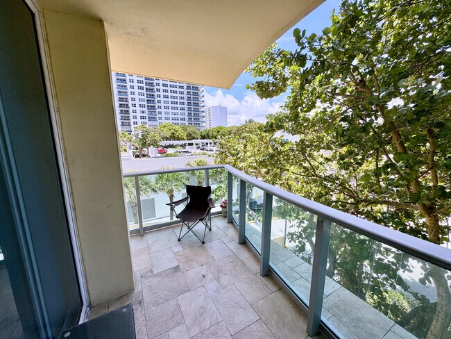 Building Photo - 2501 S Ocean Dr