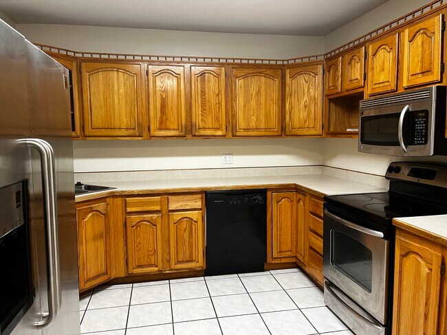 Building Photo - 424 N Frankfort Ave