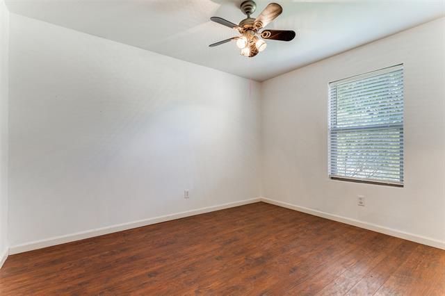 Building Photo - 1112 Day Dream Dr