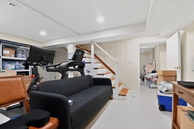 Building Photo - 4825 Butterworth Pl NW