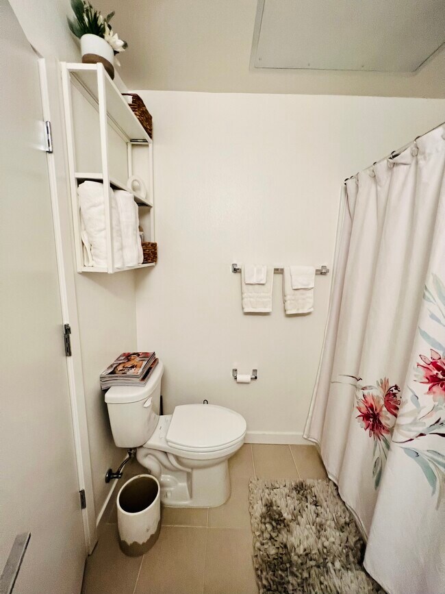 Building Photo - 2431 Cleat Ln