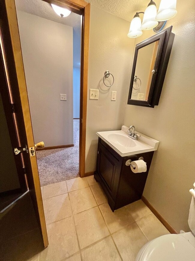 Building Photo - Updated 4 Bed/2 Bath East Side Ranch Home for Rent!!
