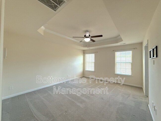 Building Photo - 4020 Zilker Park Dr