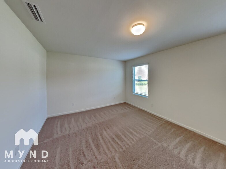 Building Photo - 2015 Creeks Landing Dr