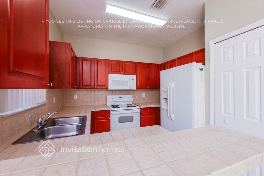 Building Photo - 12241 SW 124th Ct